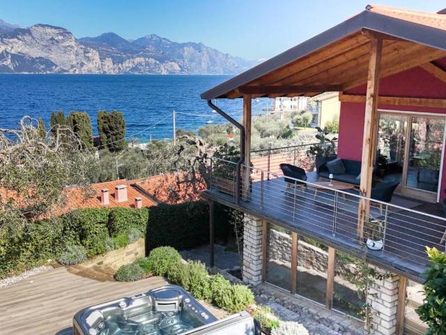 Villa in vendita a Brenzone sul Garda VR