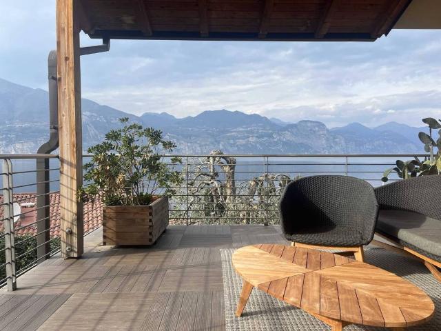 Villa in vendita a Brenzone sul Garda VR