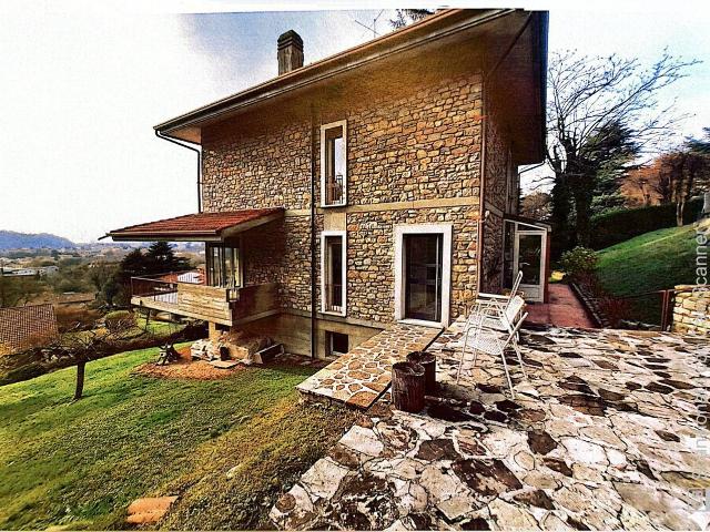 Villa in vendita a Brescia
