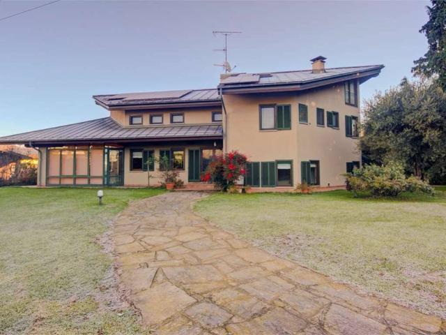 Villa in vendita a Briga Novarese NO