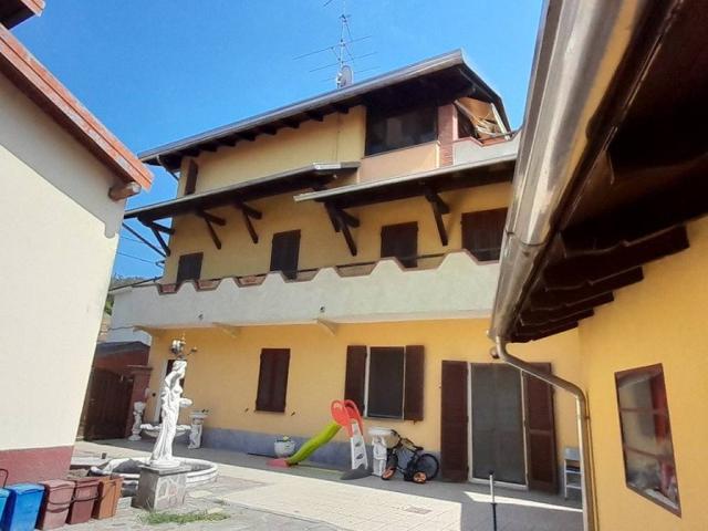 Villa in vendita a Briona NO