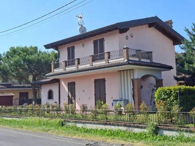 Villa in vendita a Broni PV