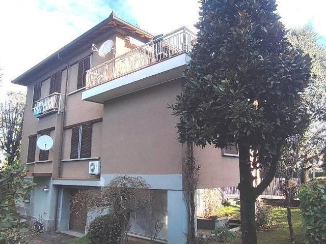 Villa in vendita a Broni PV