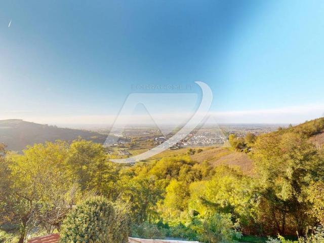 Villa in vendita a Broni PV