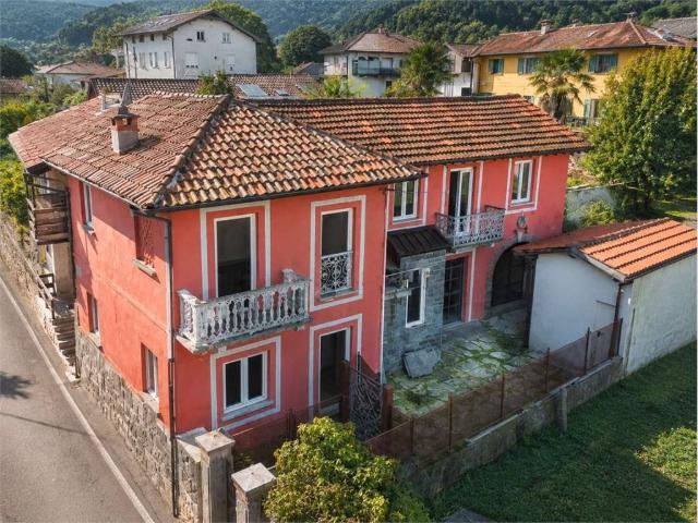 Villa in vendita a Brovello Carpugnino VB