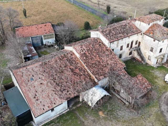 Villa in vendita a Buttapietra VR