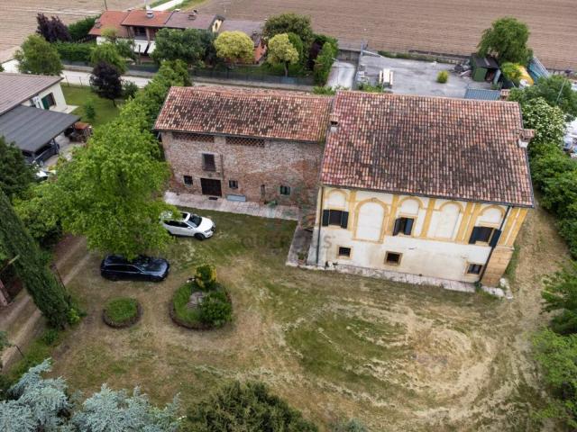 Villa in vendita a Buttapietra VR