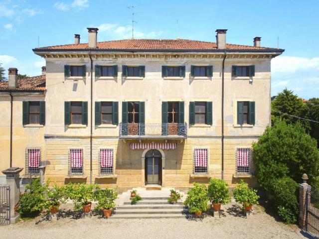 Villa in vendita a Buttapietra VR