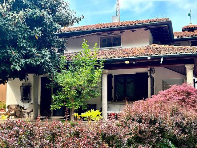 Villa in vendita a Buccinasco MI