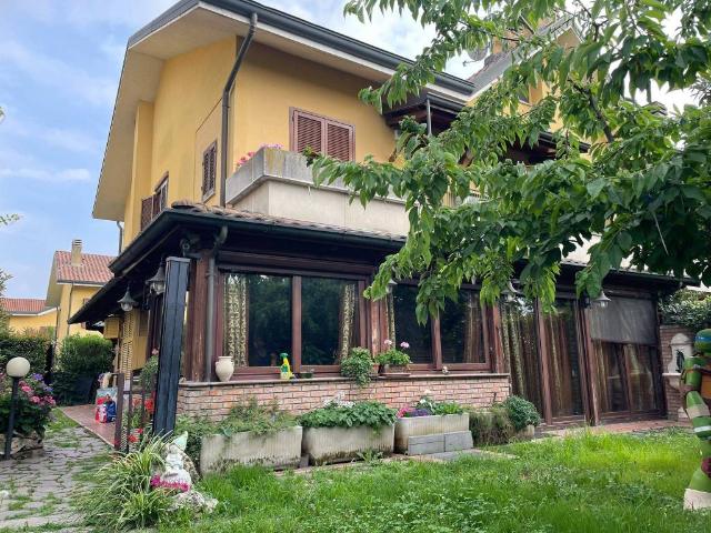 Villa in vendita a Buccinasco MI