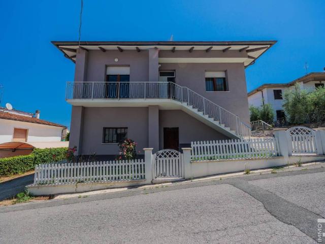 Villa in vendita a Bucine AR
