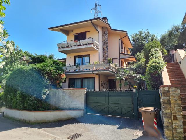 VILLA in VENDITA a BUGGIANO