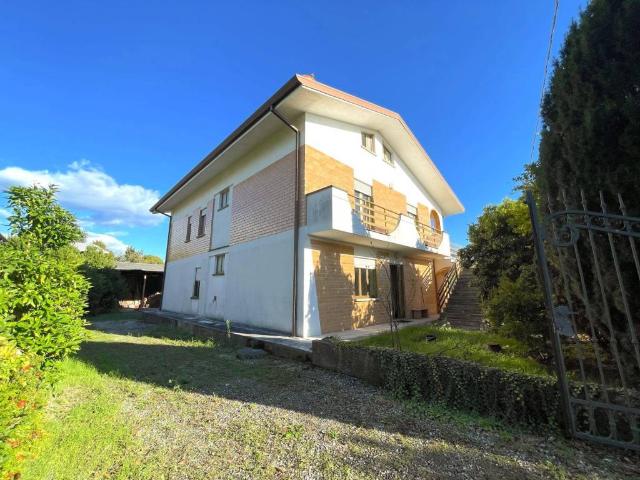Villa in vendita a Buja UD