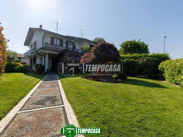 Villa in vendita a Burago di Molgora MB