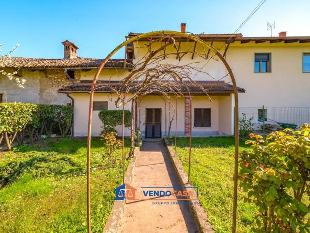 Villa in vendita a Busca CN