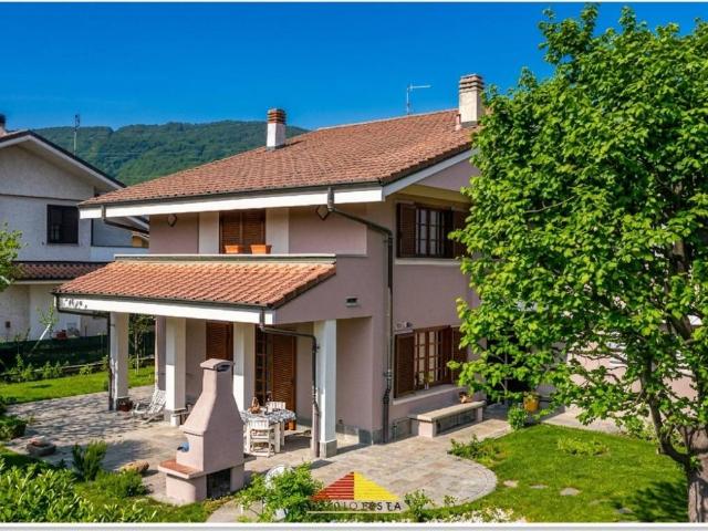 Villa in vendita a Busca CN