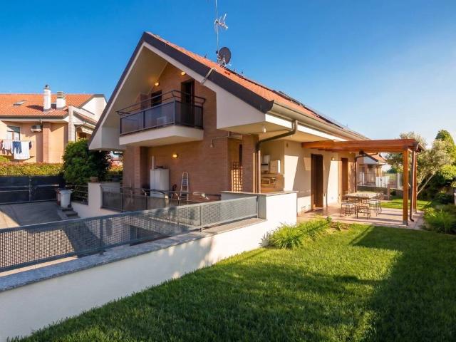 Villa in vendita a Busnago MB