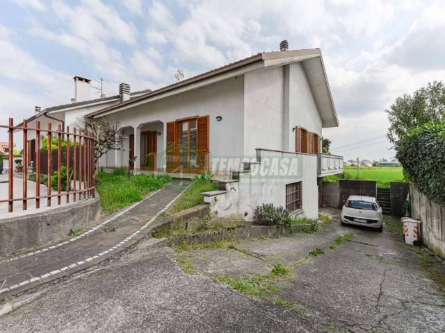 Villa in vendita a Busnago MB