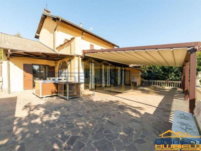 Villa in vendita a Busnago MB