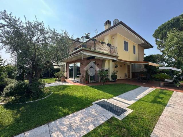 Villa in vendita a Bussolengo VR