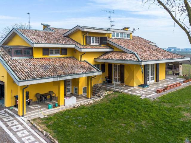 Villa in vendita a Busseto PR