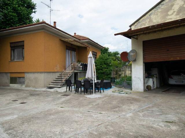 Villa in vendita a Busto Arsizio VA