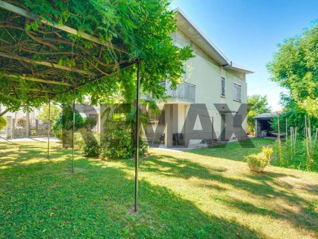 Villa in vendita a Busto Arsizio VA