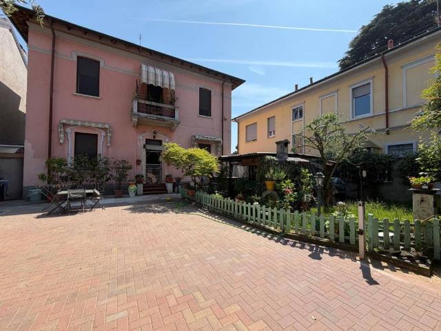Villa in vendita a Busto Arsizio VA