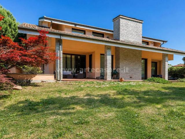 Villa in vendita a Busto Arsizio VA