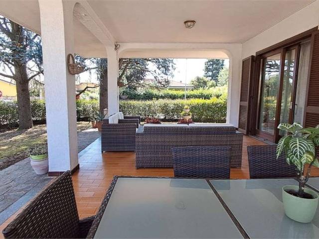 Villa in vendita a Busto Garolfo MI