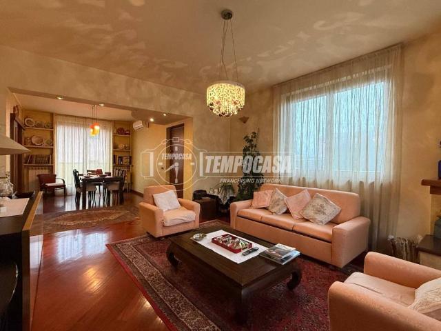 Villa in vendita a Busto Garolfo MI