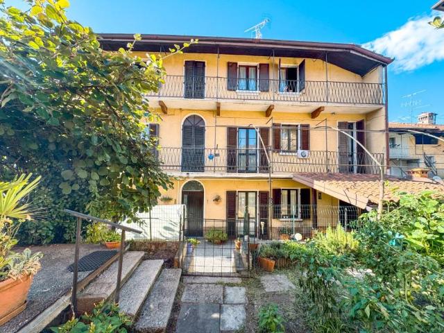 Villa in vendita a Gozzano NO