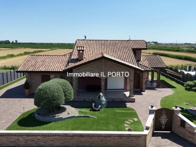 Villa in vendita a Goro