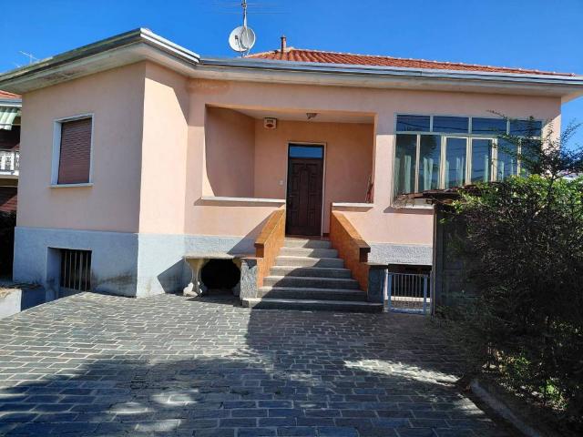Villa in vendita a Gorla Maggiore VA
