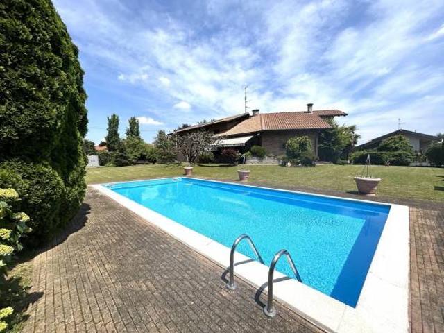 Villa in vendita a Gorla Maggiore VA