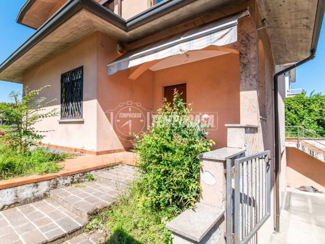 Villa in vendita a Gorla Minore VA
