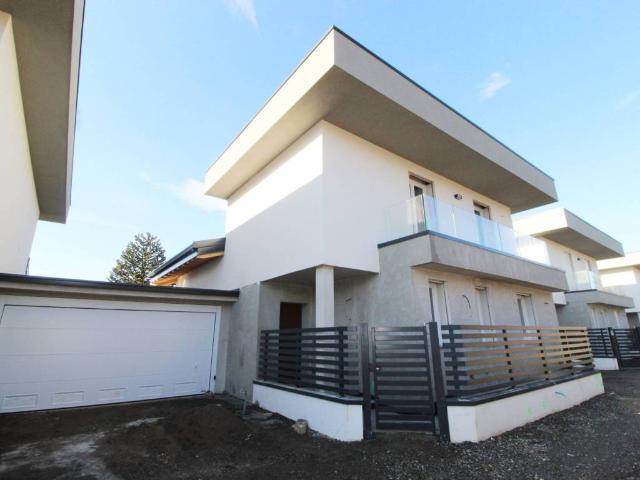 Villa in vendita a Gorla Minore VA
