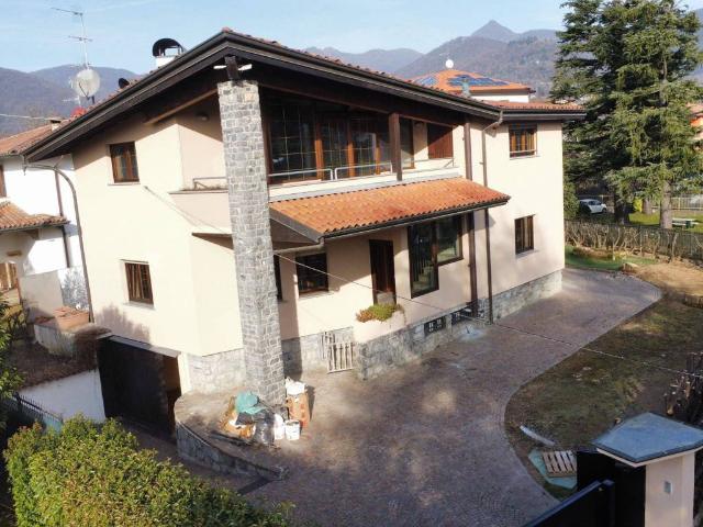 Villa in vendita a Gorle BG