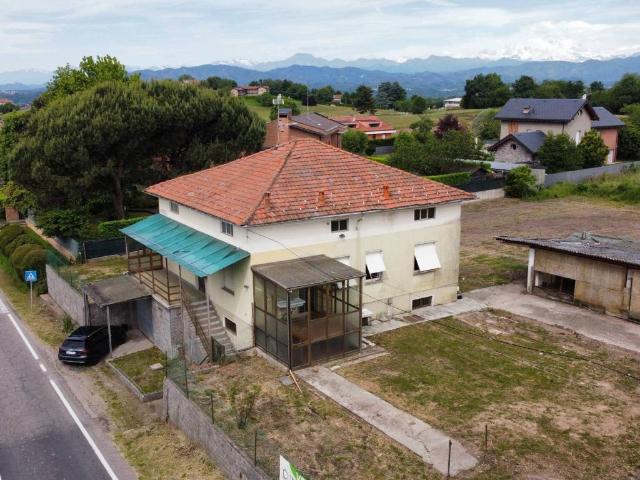 Villa in vendita a Gattico Veruno NO