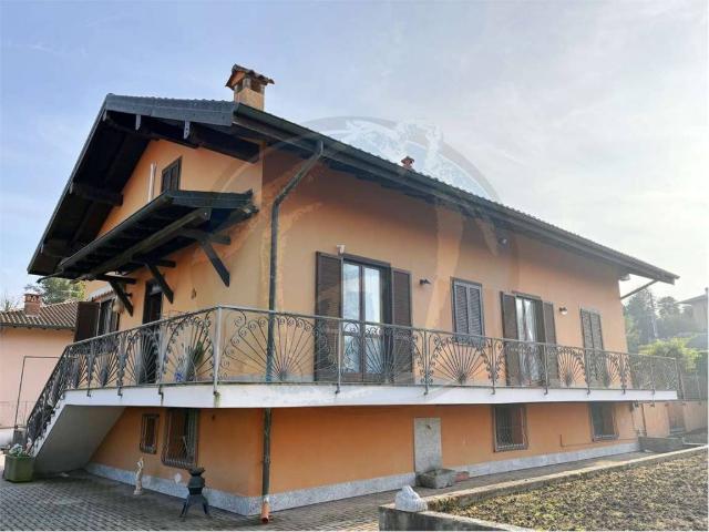 Villa in vendita a Gattico Veruno NO
