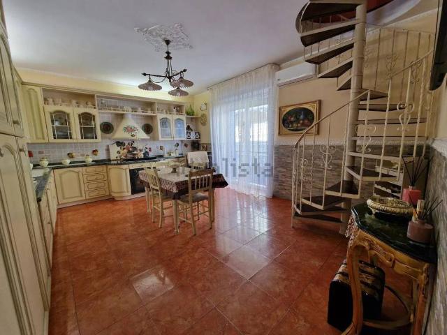 Villa in vendita a Gattinara VC