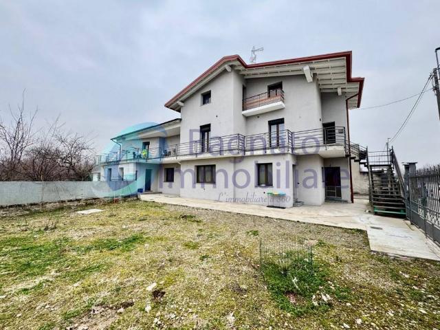 Villa in vendita a Gattinara VC