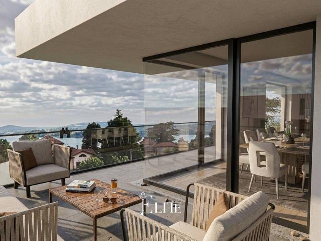 Villa in vendita a Gavirate VA