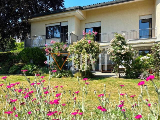 Villa in vendita a Gavirate VA