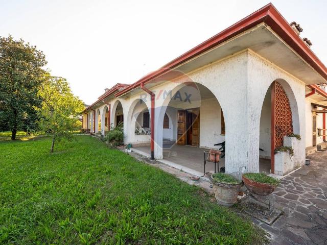 Villa in vendita a Gazoldo Degli Ippoliti