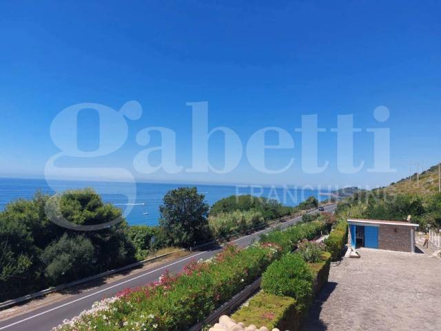 Villa in vendita a Gaeta LT