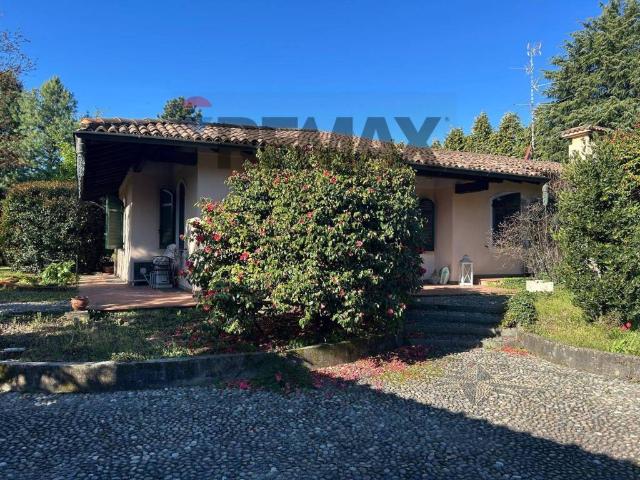 Villa in vendita a Gallarate VA