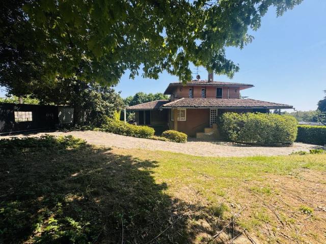Villa in vendita a Gallarate VA
