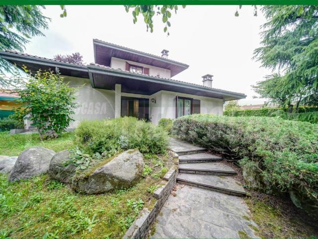 Villa in vendita a Gallarate VA