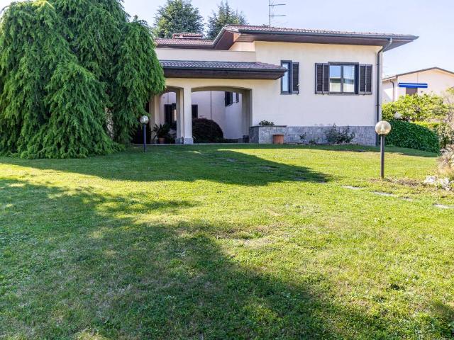 Villa in vendita a Gallarate VA